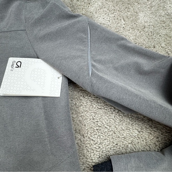 Gap GapFit Full Zip Active Performance Jacket Gray Women’s Size M NWT - Picture 7 of 8